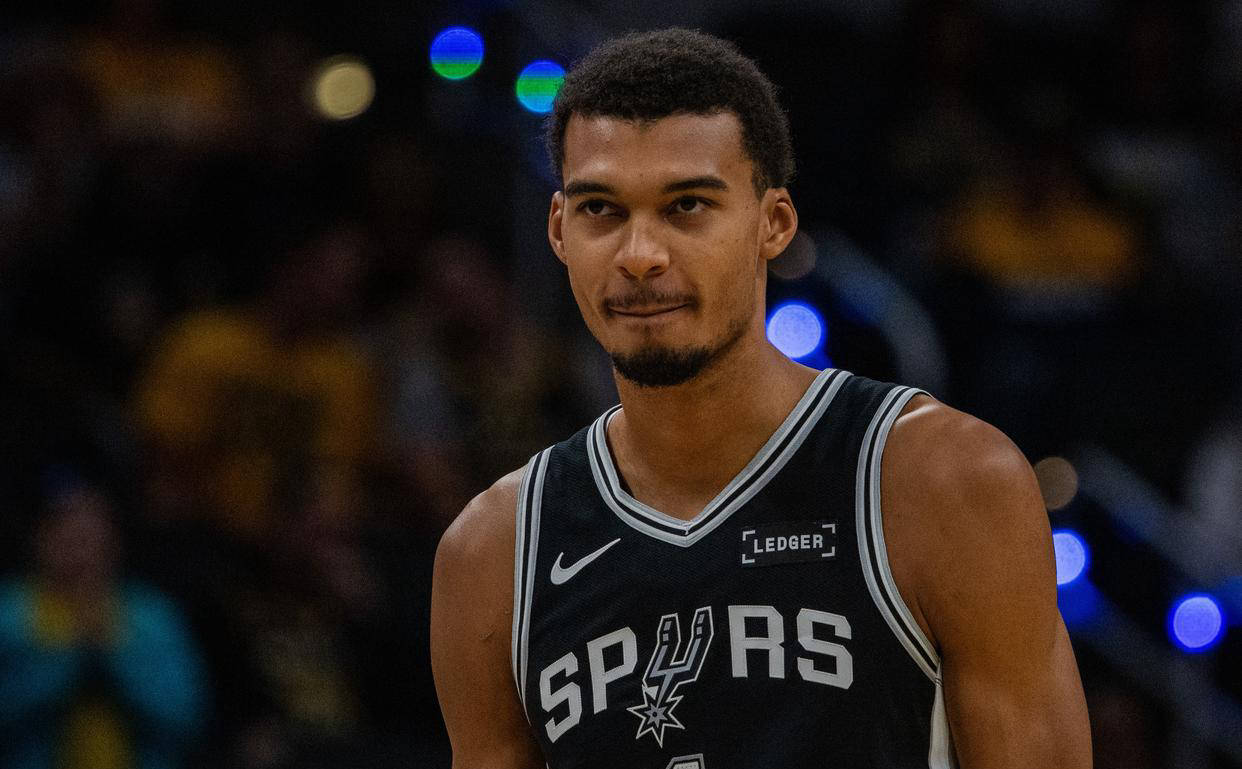 更是围绕 更是围绕